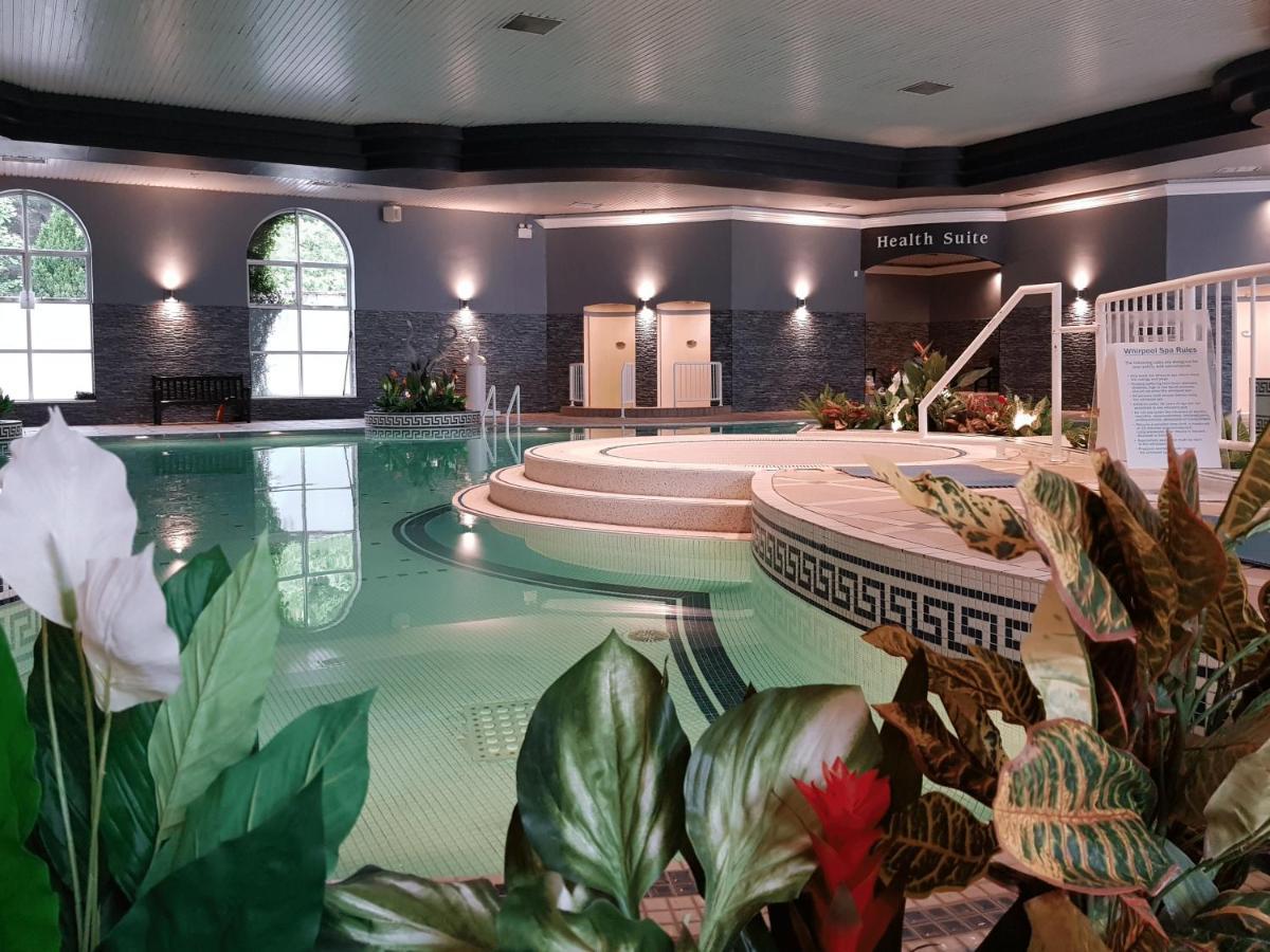 קורק Rochestown Park Hotel & Leisure Centre מראה חיצוני תמונה