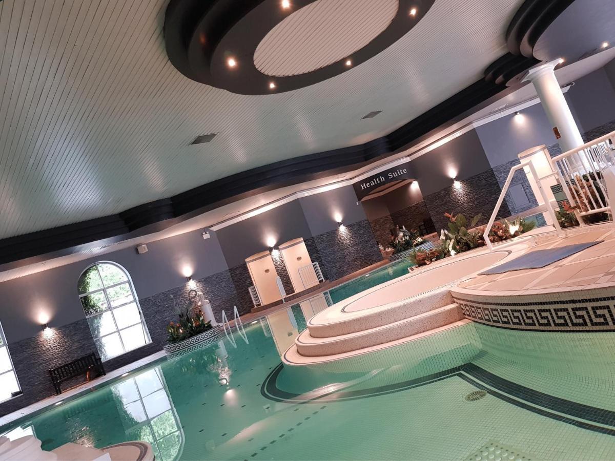 קורק Rochestown Park Hotel & Leisure Centre מראה חיצוני תמונה