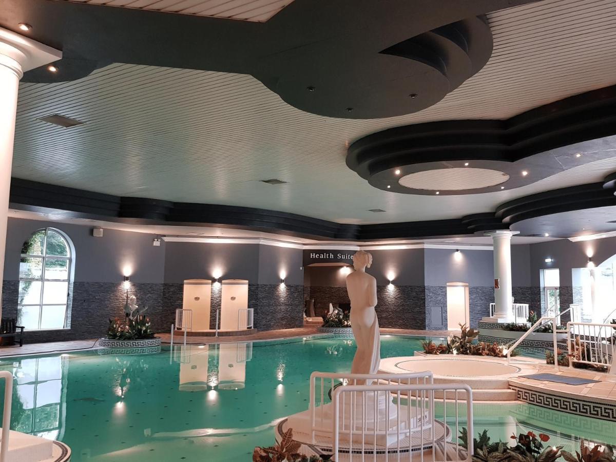 קורק Rochestown Park Hotel & Leisure Centre מראה חיצוני תמונה