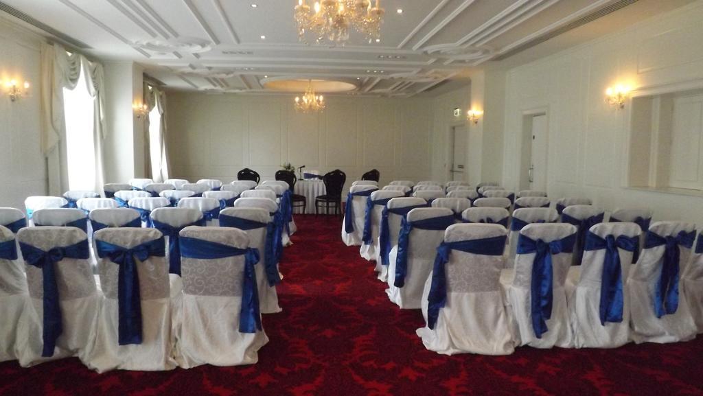 קורק Rochestown Park Hotel & Leisure Centre מראה חיצוני תמונה